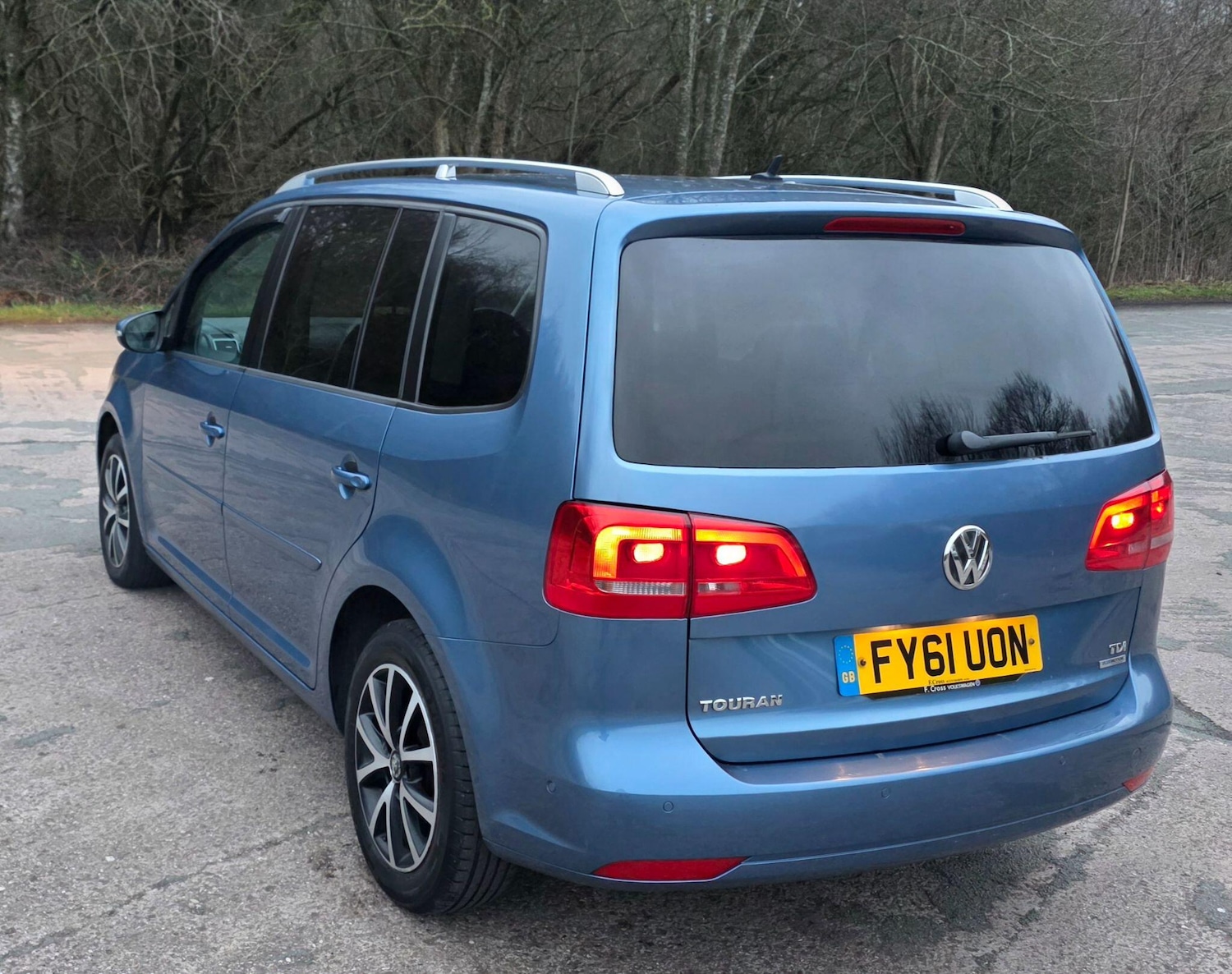 Used Volkswagen Touran 2011 for sale - 77351735: Photo 4