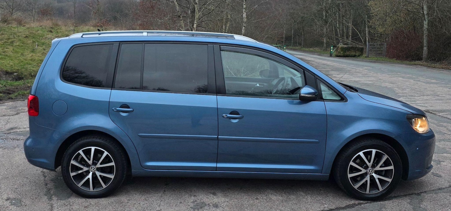 Used Volkswagen Touran 2011 for sale - 77351735: Photo 8