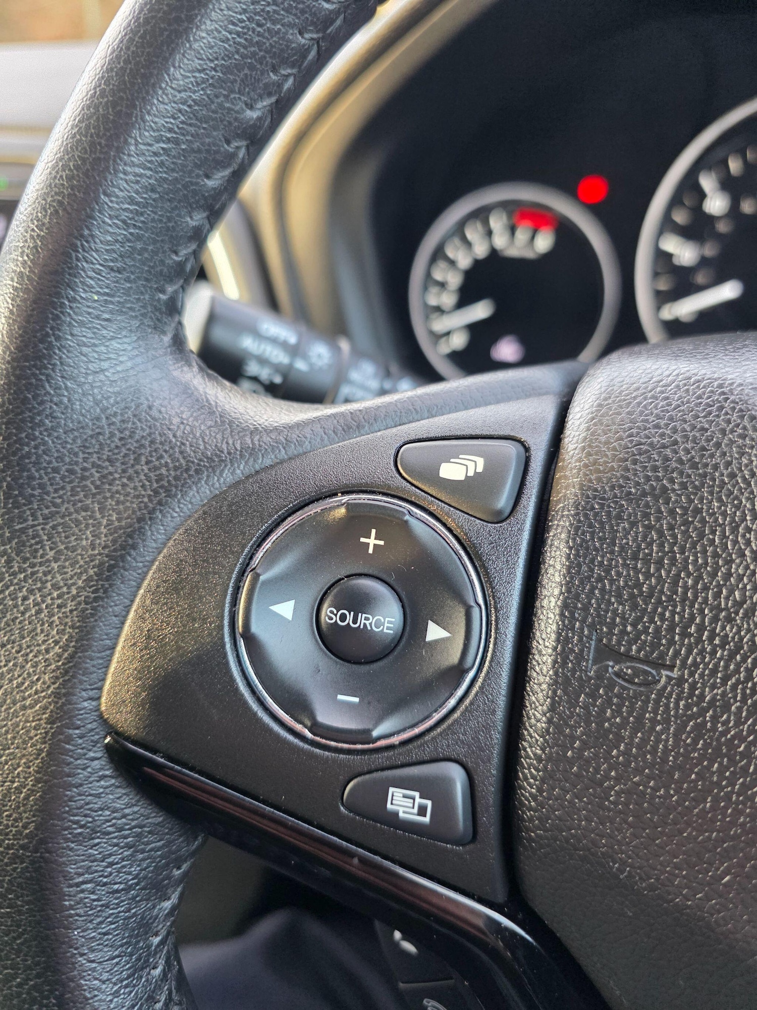 Used Honda HR-V 2015 for sale - 77290906: Photo 23