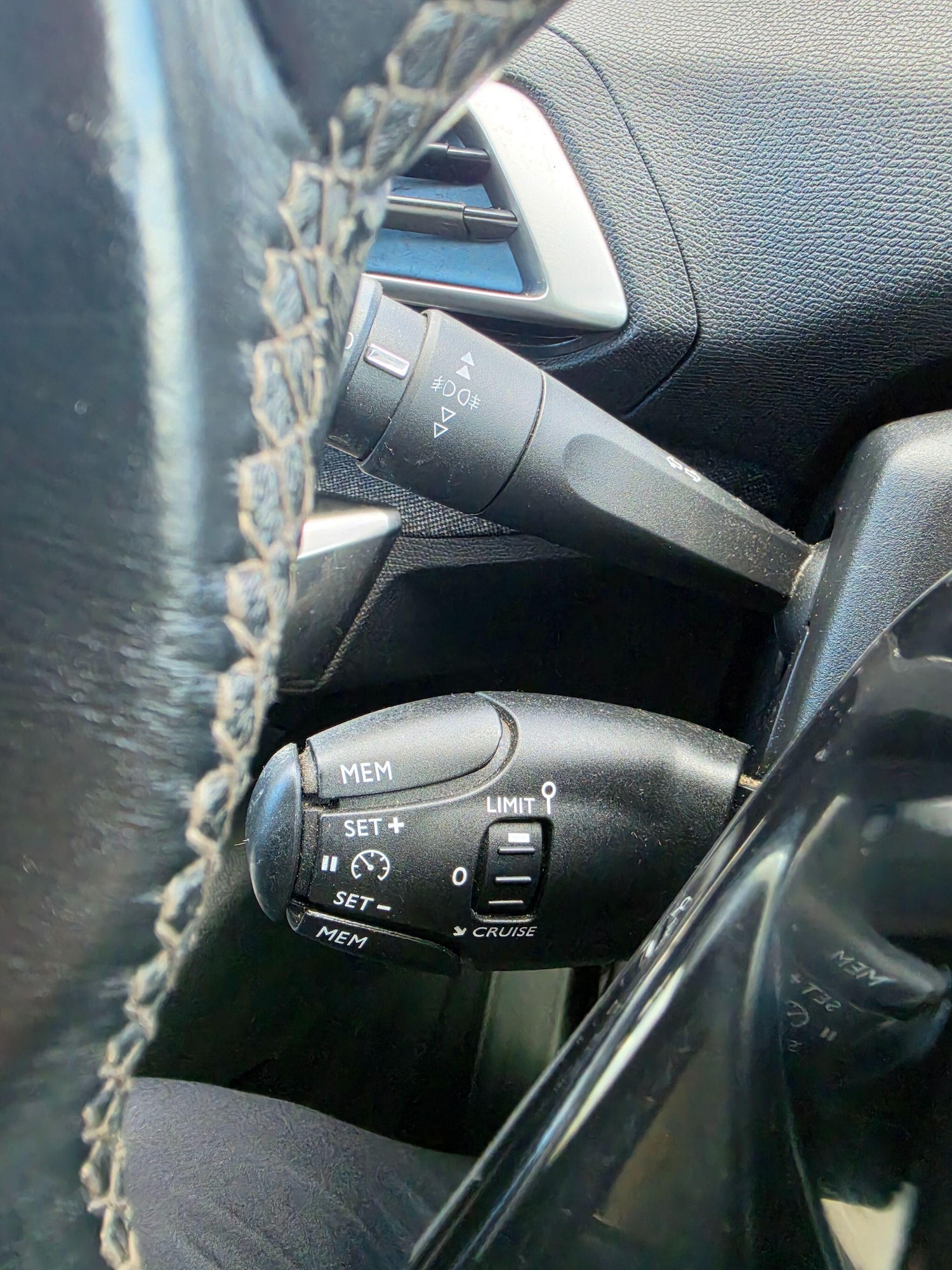 Used Peugeot 3008 2018 for sale - 78058215: Photo 24