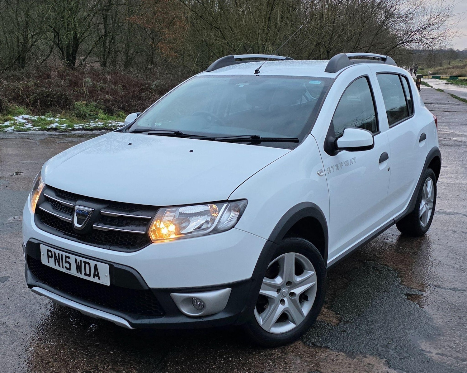 Used Dacia Sandero Stepway 2015 for sale - 77278897: Photo 2