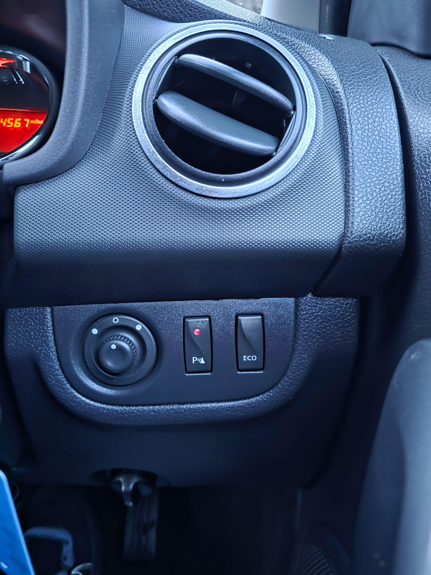 Used Dacia Sandero Stepway 2015 for sale - 77278897: Photo 21