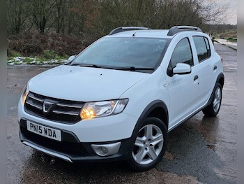 Used Dacia Sandero Stepway 2015 for sale - 77278897: Photo