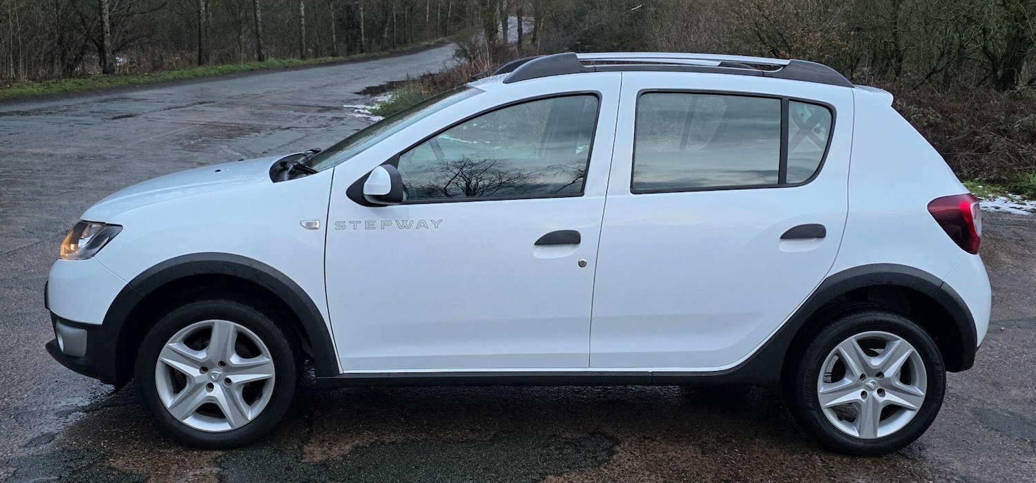 Used Dacia Sandero Stepway 2015 for sale - 77278897: Photo 5