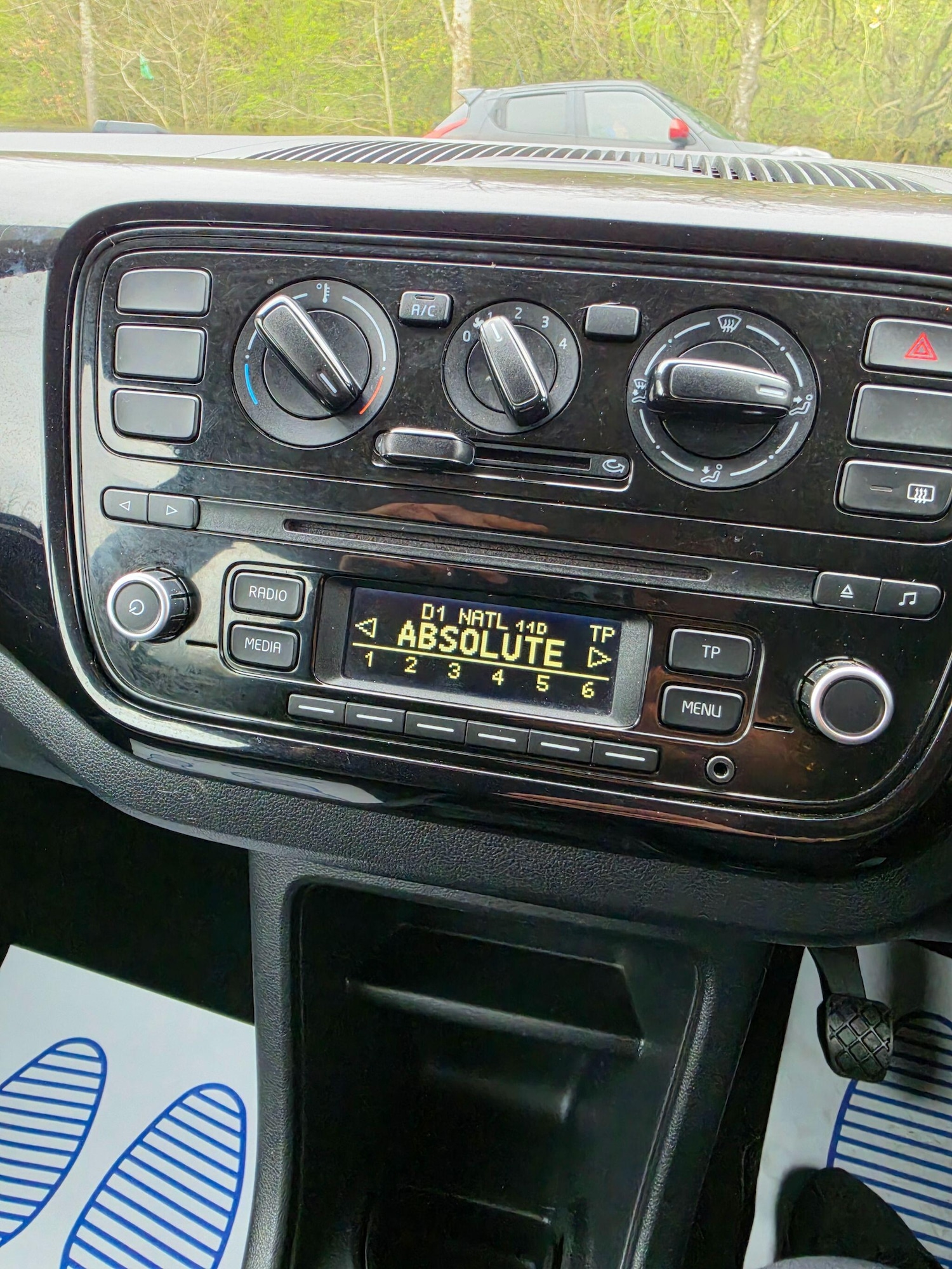 Used Volkswagen up! 2015 for sale - 78101326: Photo 17