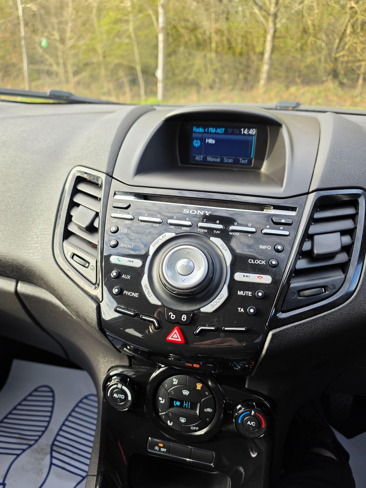 Used Ford Fiesta 2013 for sale - 78047609: Photo 17