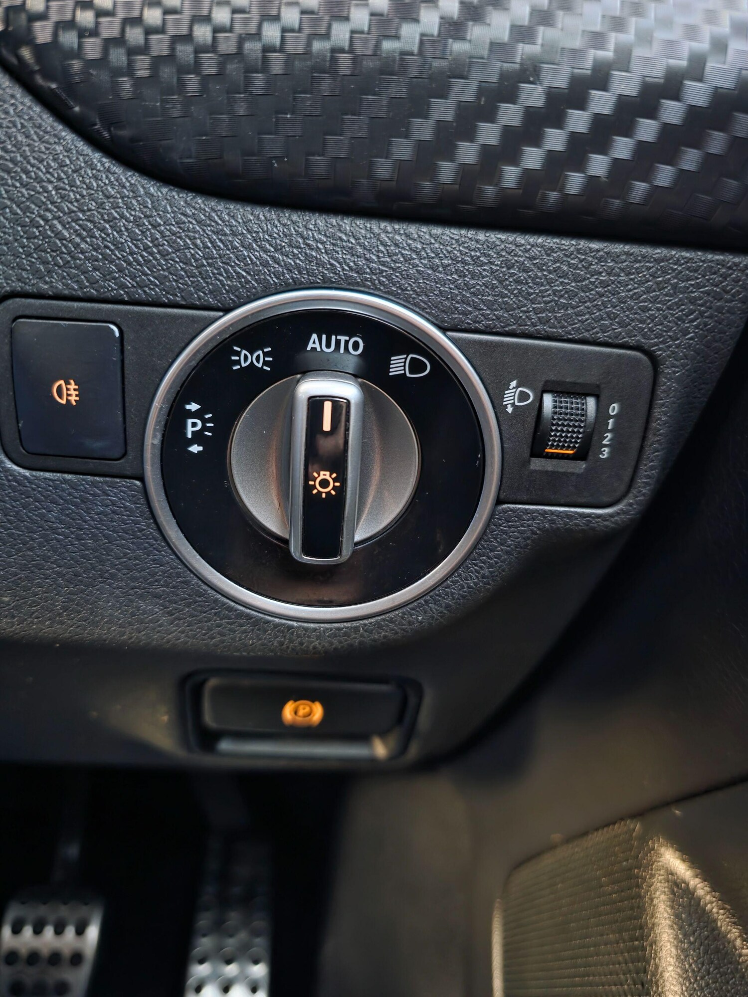 Used Mercedes-Benz A-Class 2014 for sale - 77255586: Photo 15