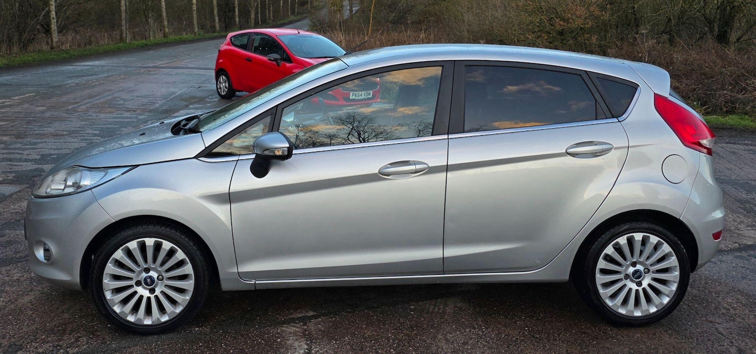 Used Ford Fiesta 2010 for sale - 77709584: Photo 5