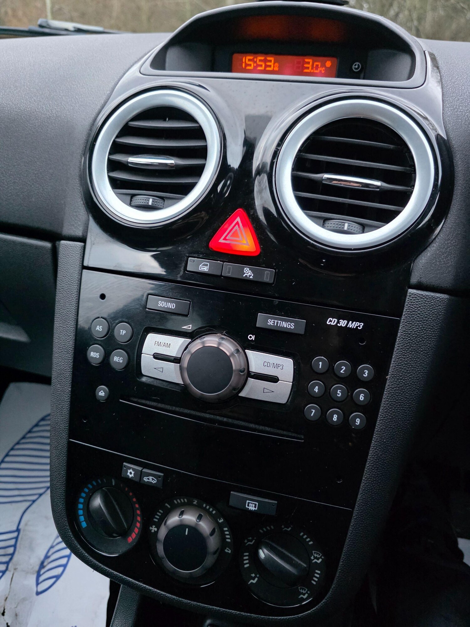 Used Vauxhall Corsa 2011 for sale - 77255566: Photo 17