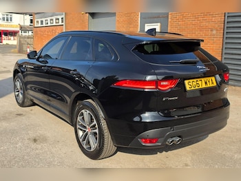 Used Jaguar F-Pace 2017 for sale - 79316201: Photo