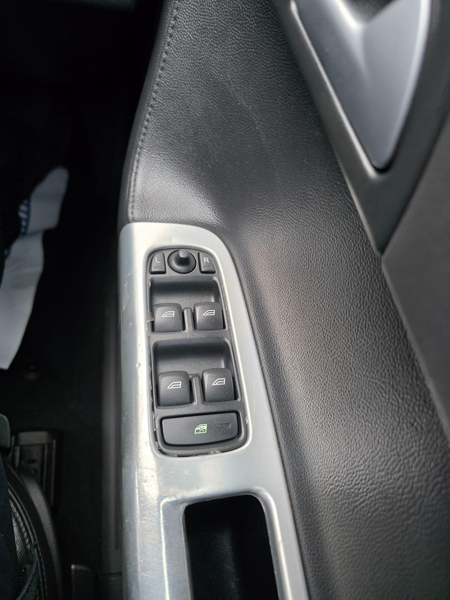 Used Volvo V50 2012 for sale - 77696495: Photo 23