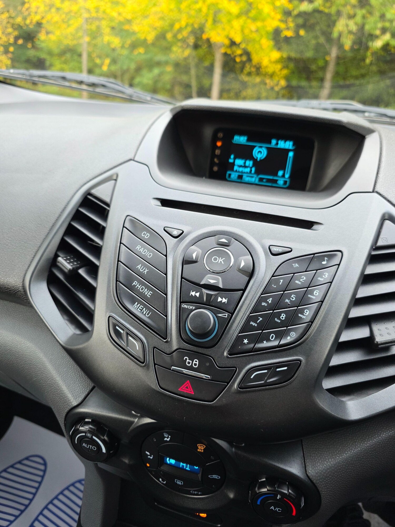 Used Ford Ecosport 2014 for sale - 77255584: Photo 17