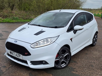 Used Ford Fiesta 2017 for sale - 78127592: Photo