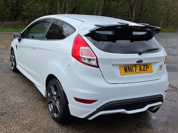 Used Ford Fiesta 2017 for sale - 78127592: Photo