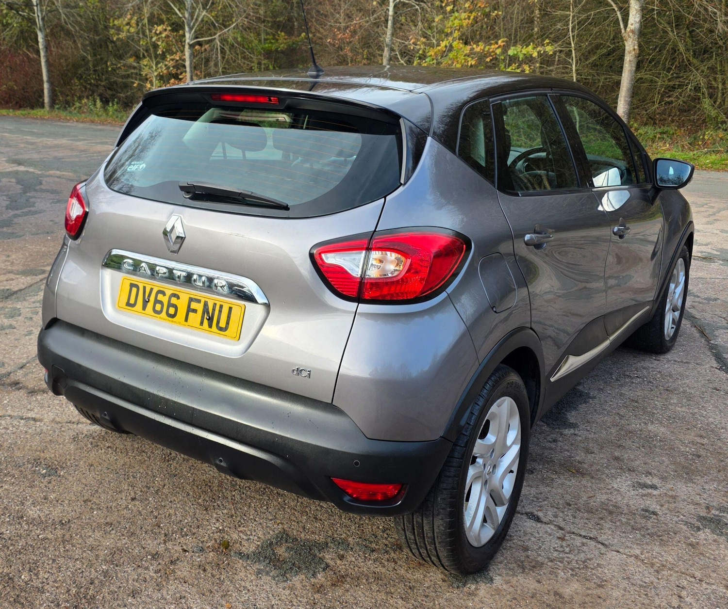 Used Renault Captur 2016 for sale - 77376278: Photo 3