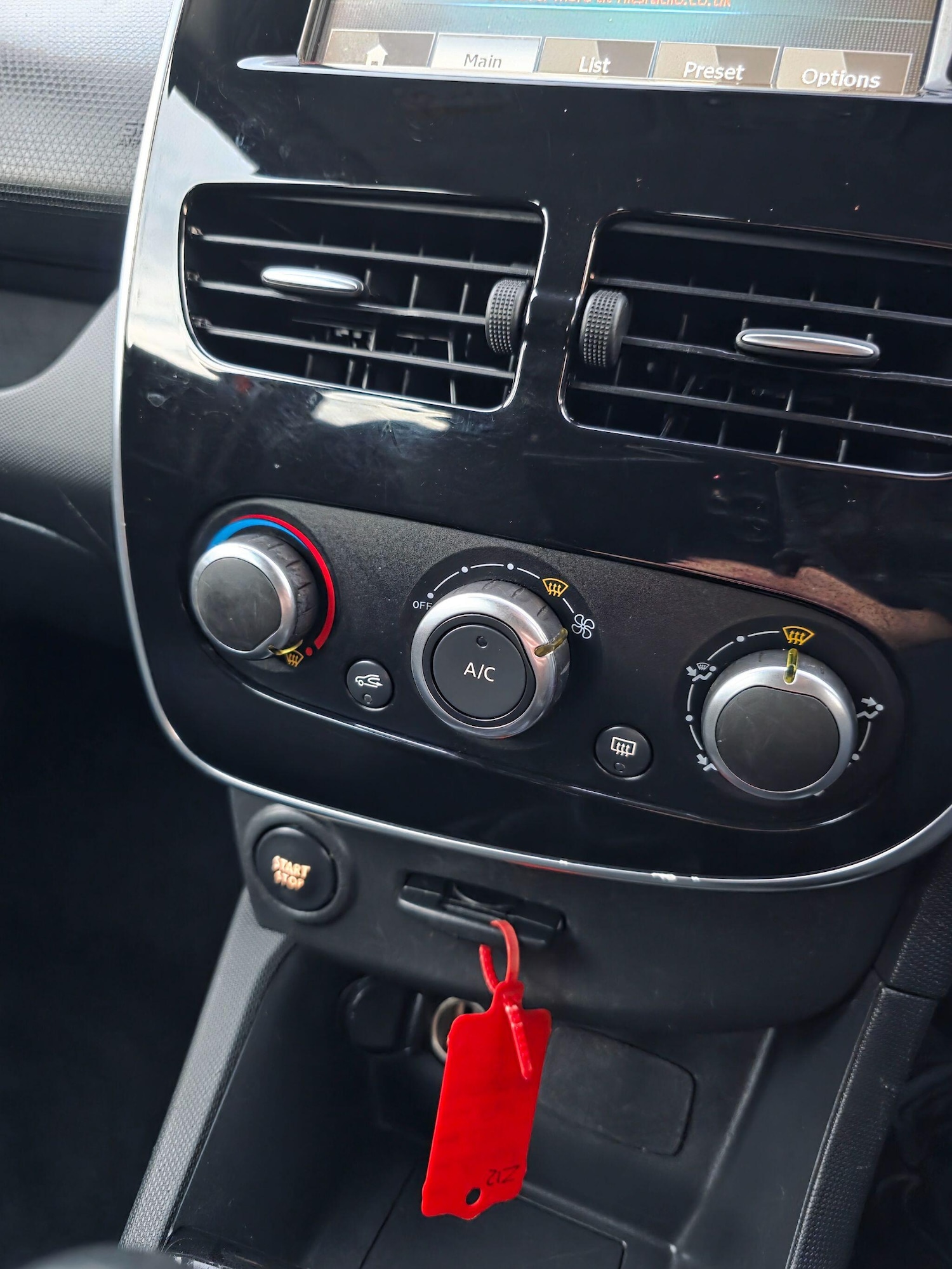 Used Renault Clio 2015 for sale - 77254032: Photo 18