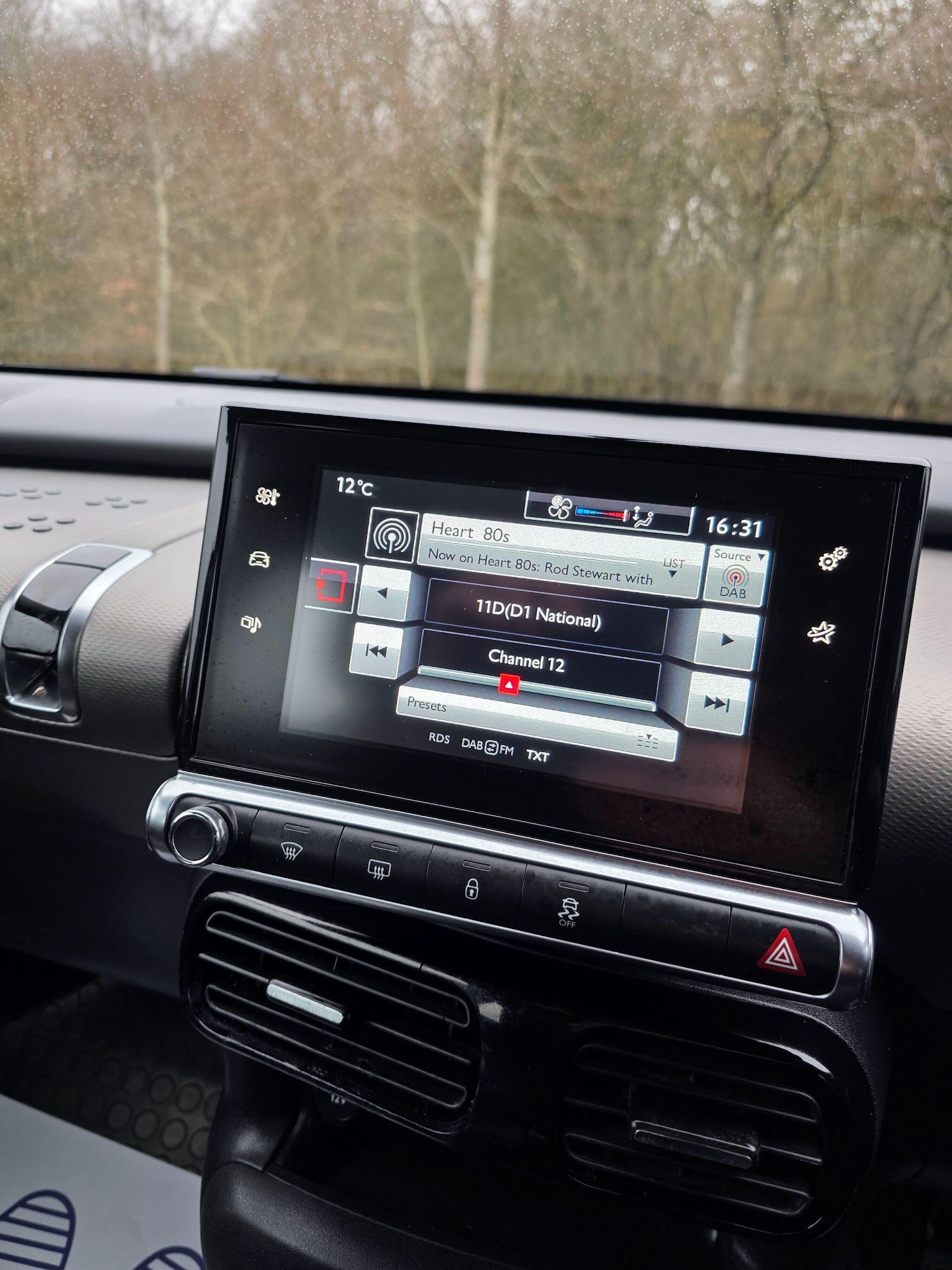 Used Citroen C4 Cactus 2015 for sale - 77883428: Photo 15