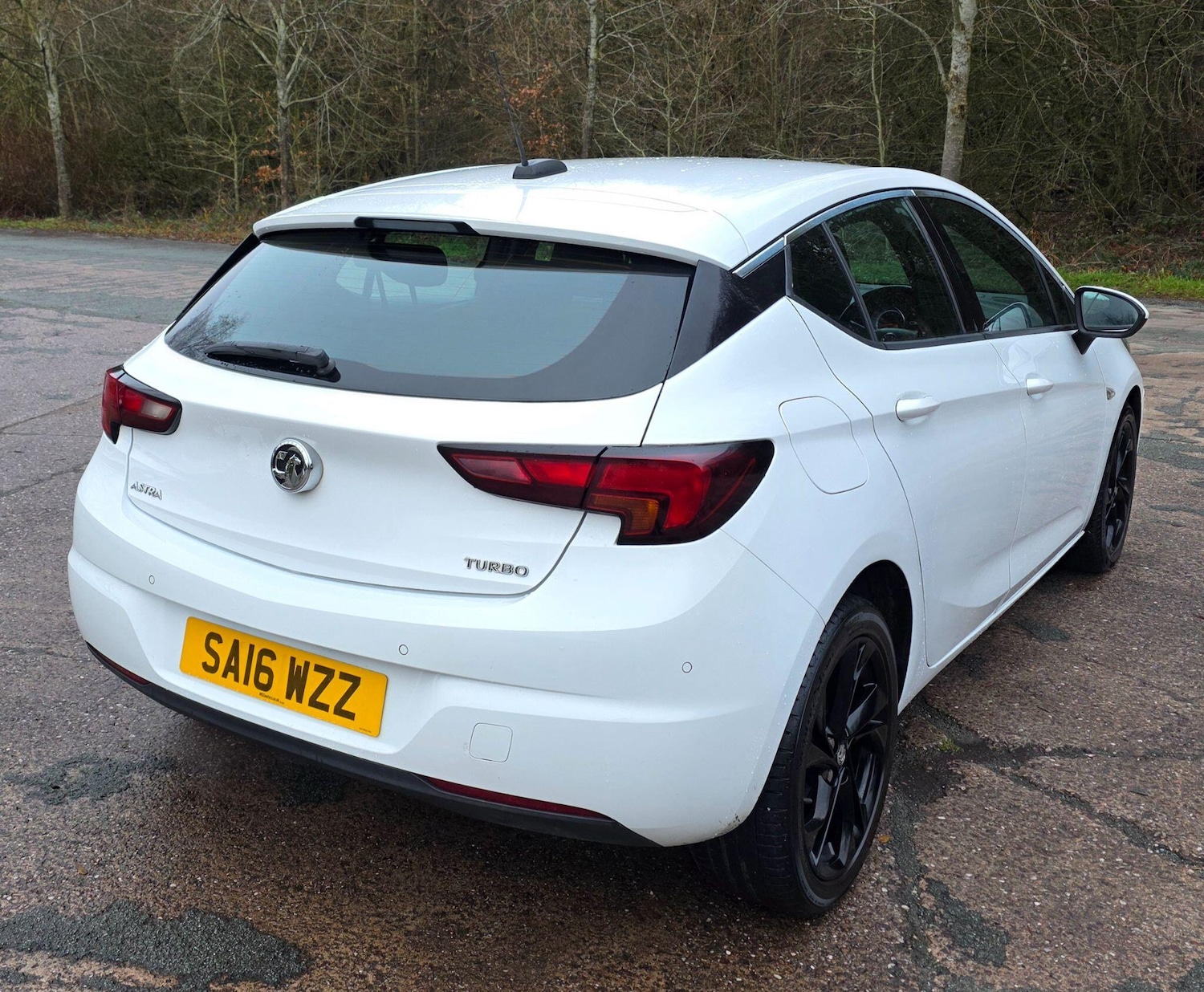 Used Vauxhall Astra for sale - 77279839: Photo 3
