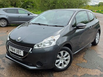 Used Peugeot 208 2014 for sale - 78649221: Photo