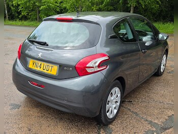 Used Peugeot 208 2014 for sale - 78649221: Photo