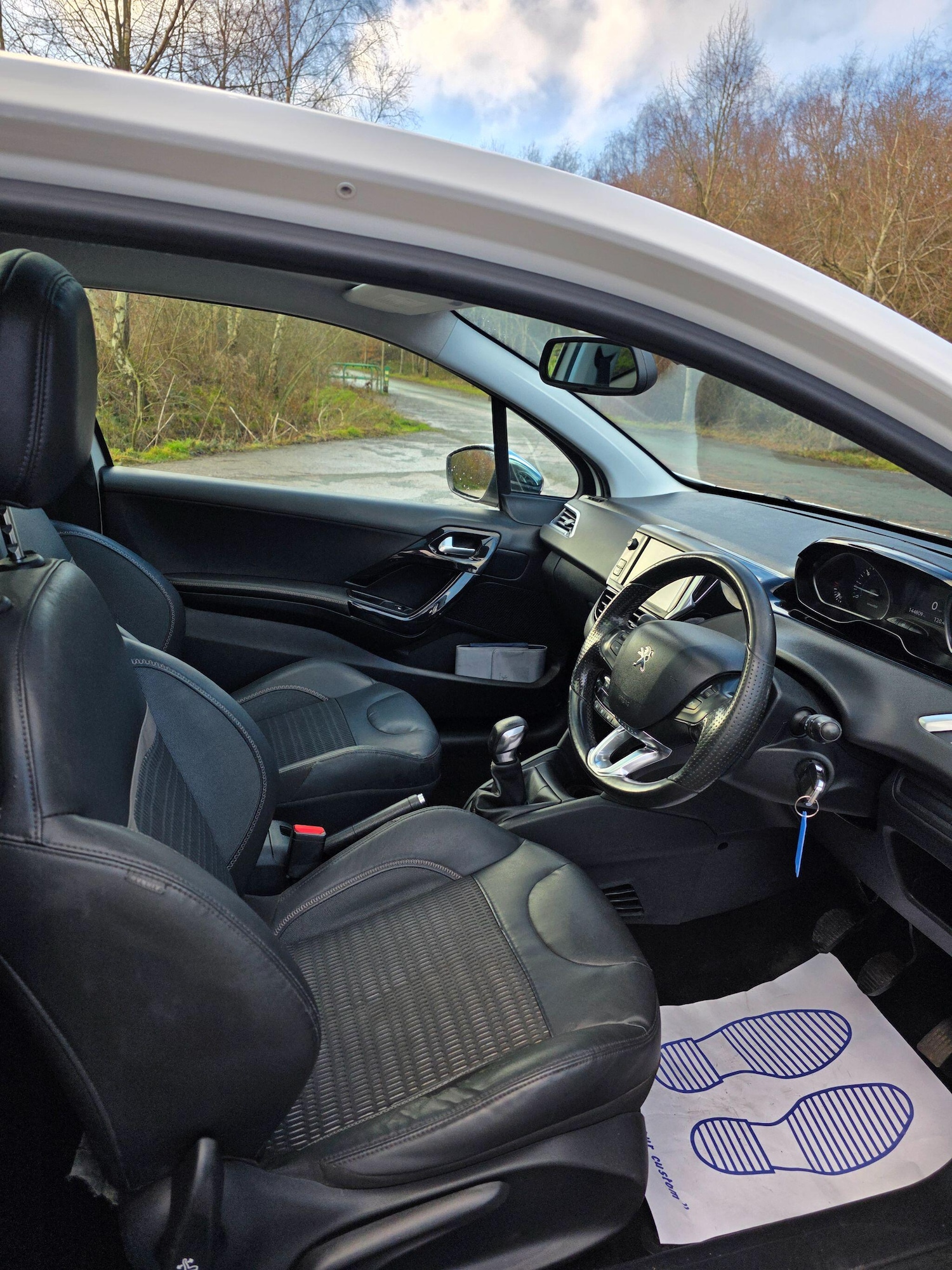 Used Peugeot 208 2013 for sale - 77278506: Photo 11