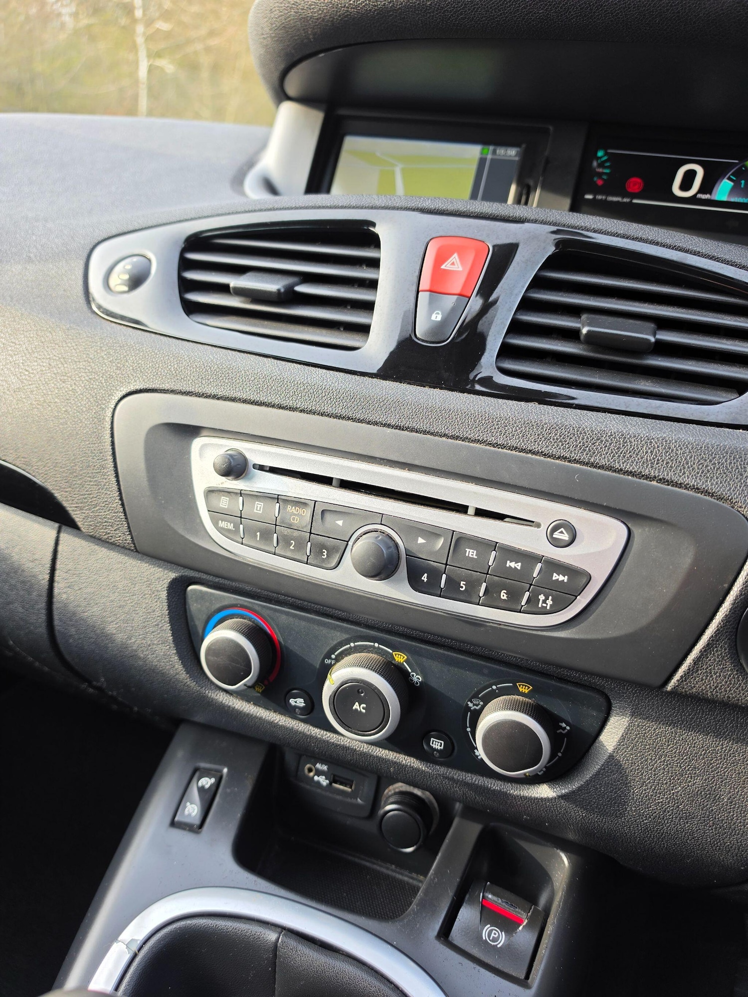 Used Renault Scenic 2011 for sale - 77977604: Photo 20