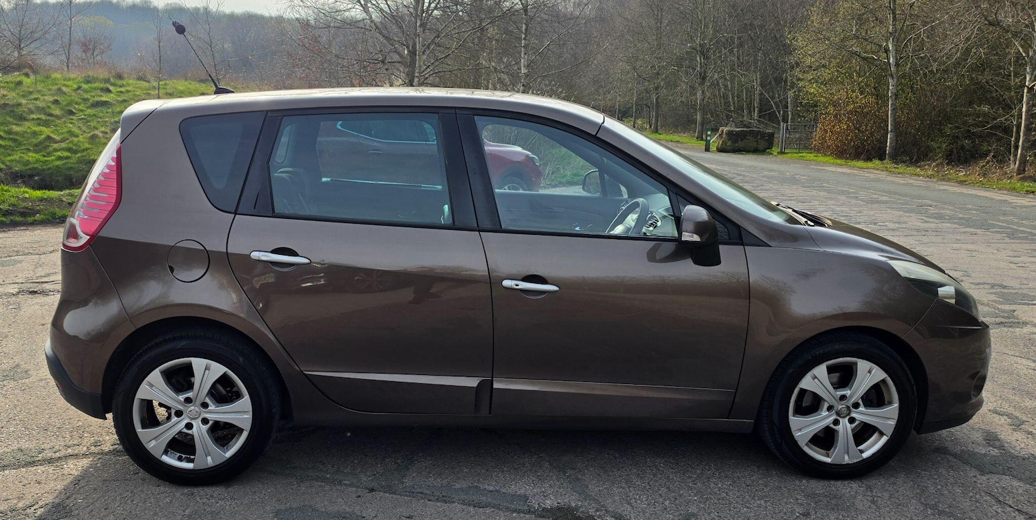 Used Renault Scenic 2011 for sale - 77977604: Photo 8