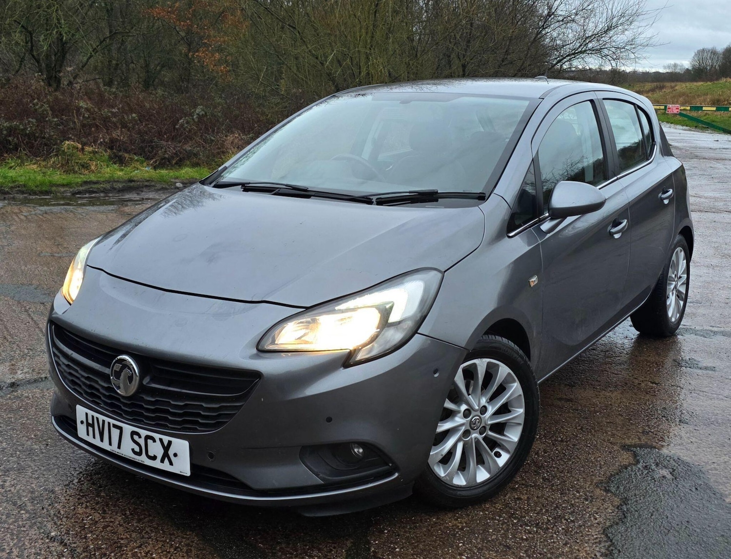 Used Vauxhall Corsa 2017 for sale - 77633201: Photo 2