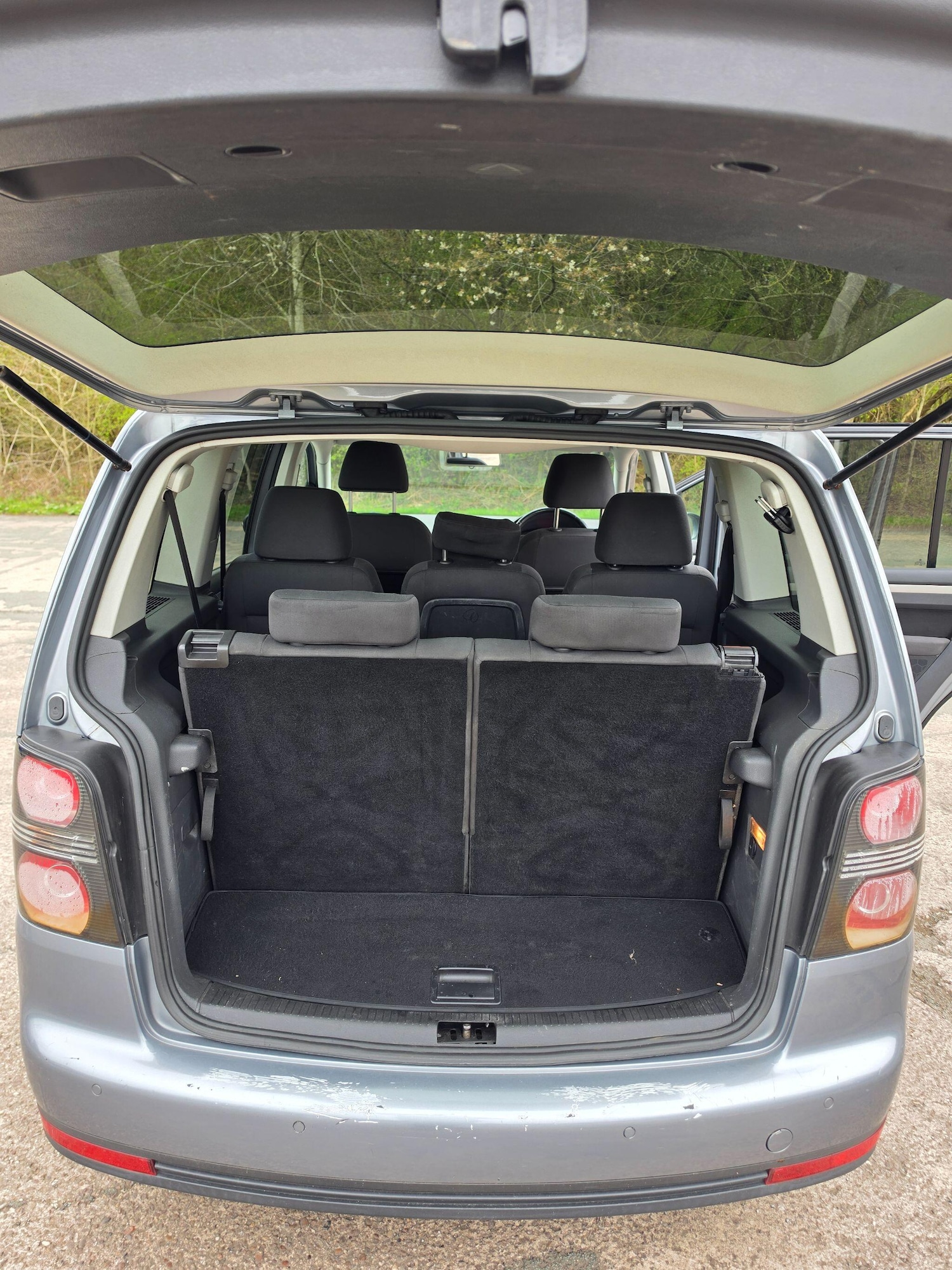 Used Volkswagen Touran 2010 for sale - 78100062: Photo 14