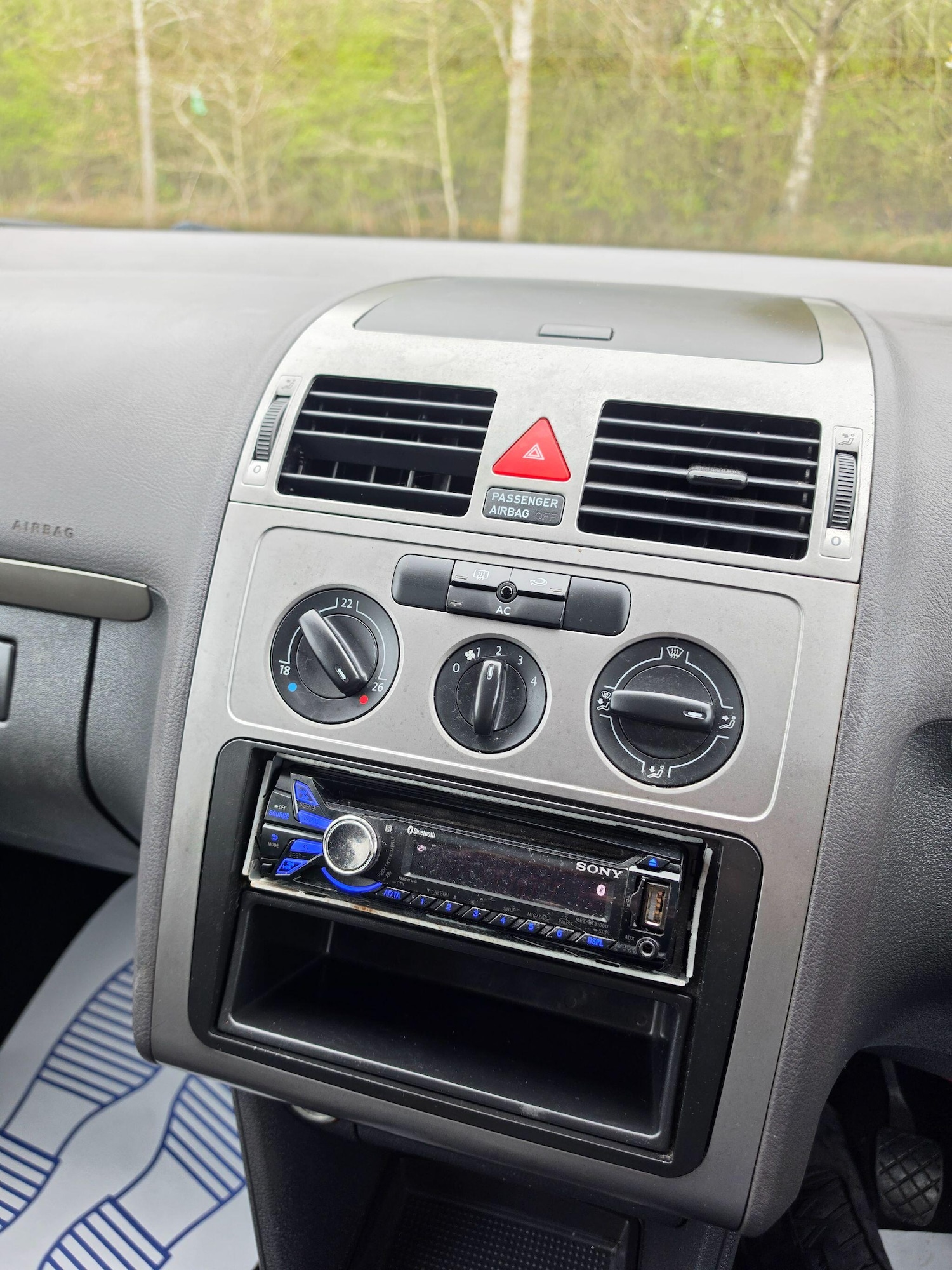 Used Volkswagen Touran 2010 for sale - 78100062: Photo 17