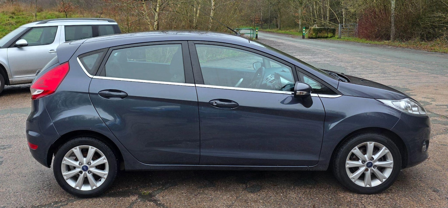 Used Ford Fiesta 2010 for sale - 77255603: Photo 8