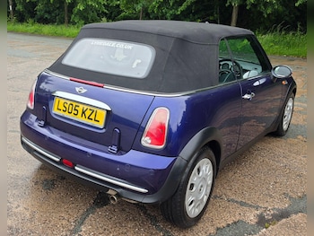 Used MINI Convertible 2005 for sale - 78830107: Photo