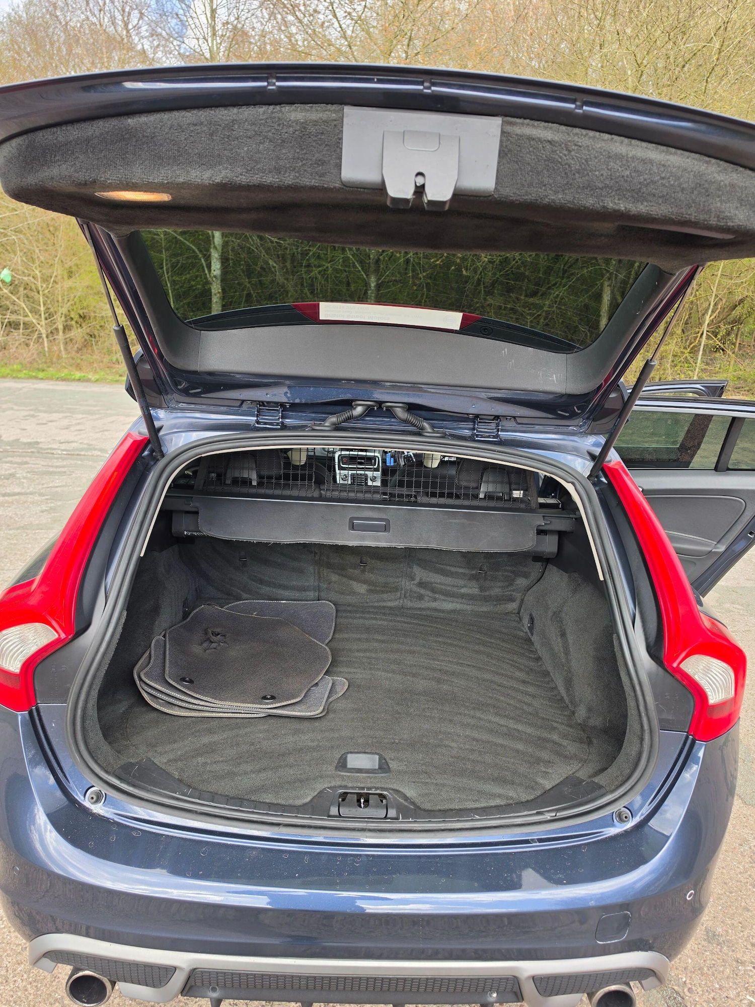 Used Volvo V60 2011 for sale - 78058343: Photo 13