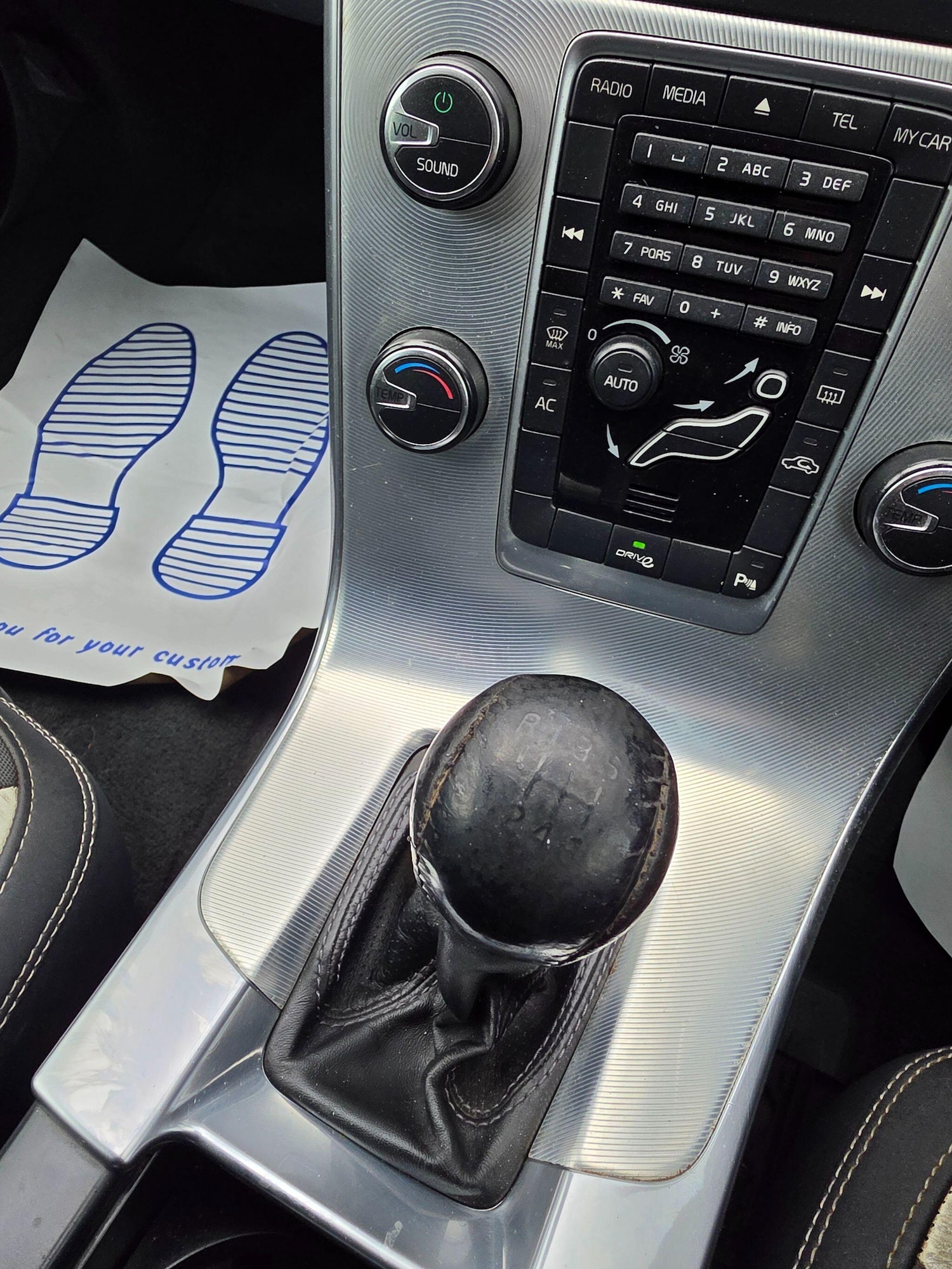 Used Volvo V60 2011 for sale - 78058343: Photo 18