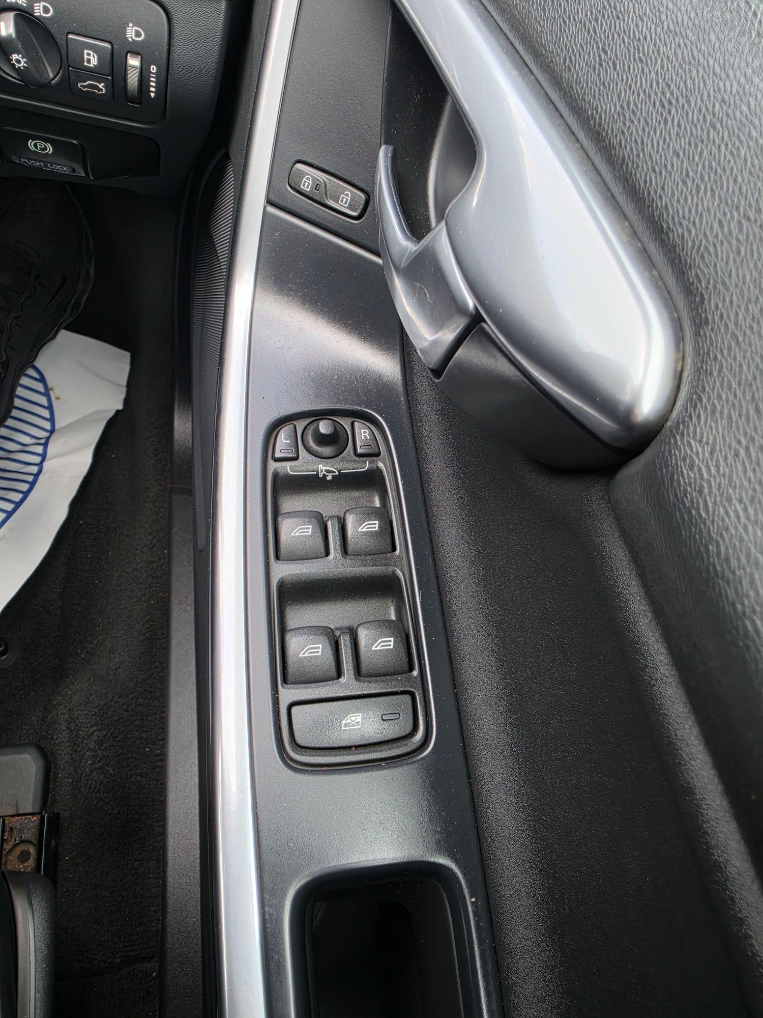 Used Volvo V60 2011 for sale - 78058343: Photo 21