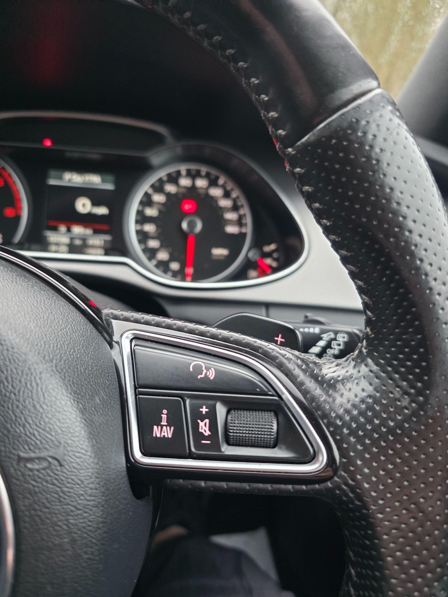 Used Audi A4 2013 for sale - 77696392: Photo 26