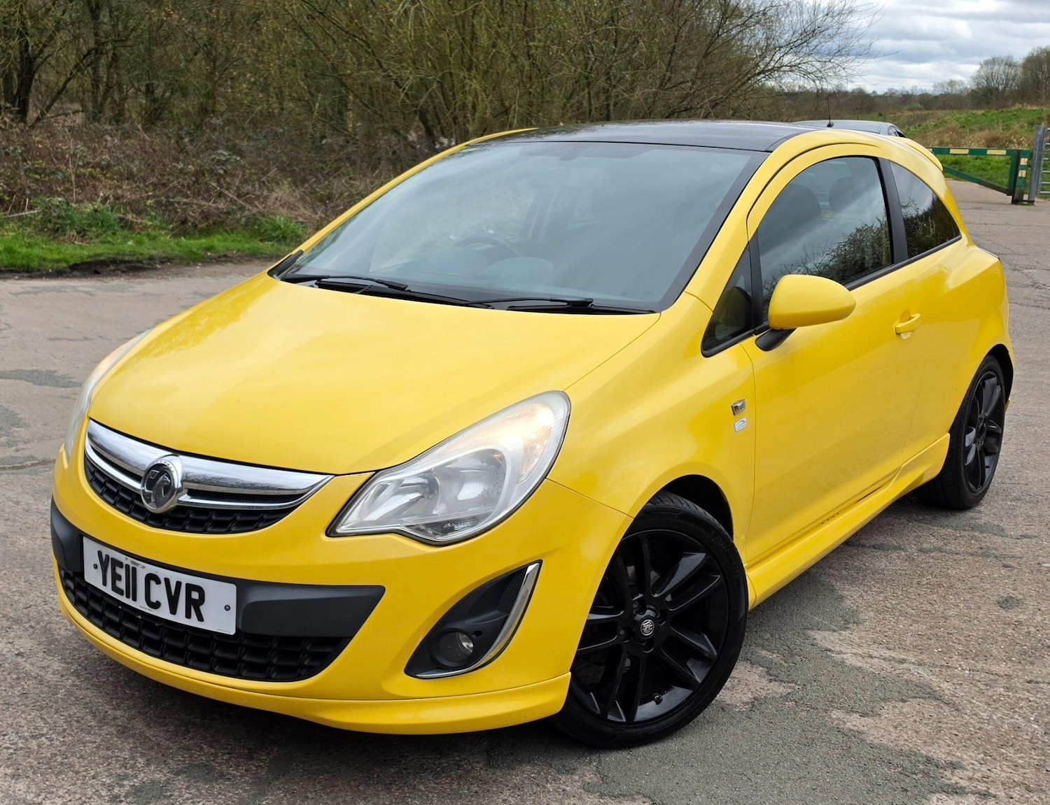 Used Vauxhall Corsa 2011 for sale - 78006593: Photo 2