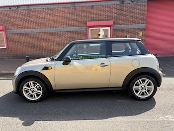 Used MINI Hatch 2010 for sale - 79010802: Photo