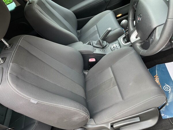 Used Renault Megane 2010 for sale - 74826005: Photo 9