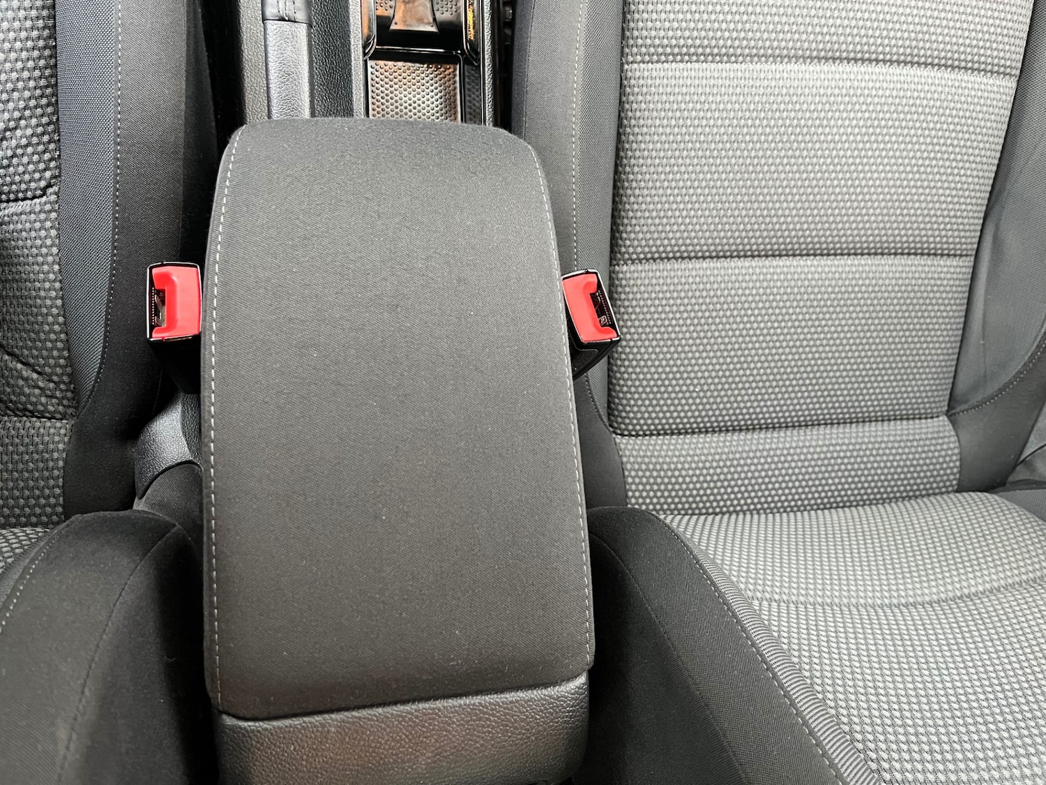 Used Volkswagen Golf 2010 for sale - 76712067: Photo 32