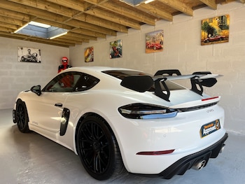 Used Porsche Cayman 2024 for sale - 75424727: Photo