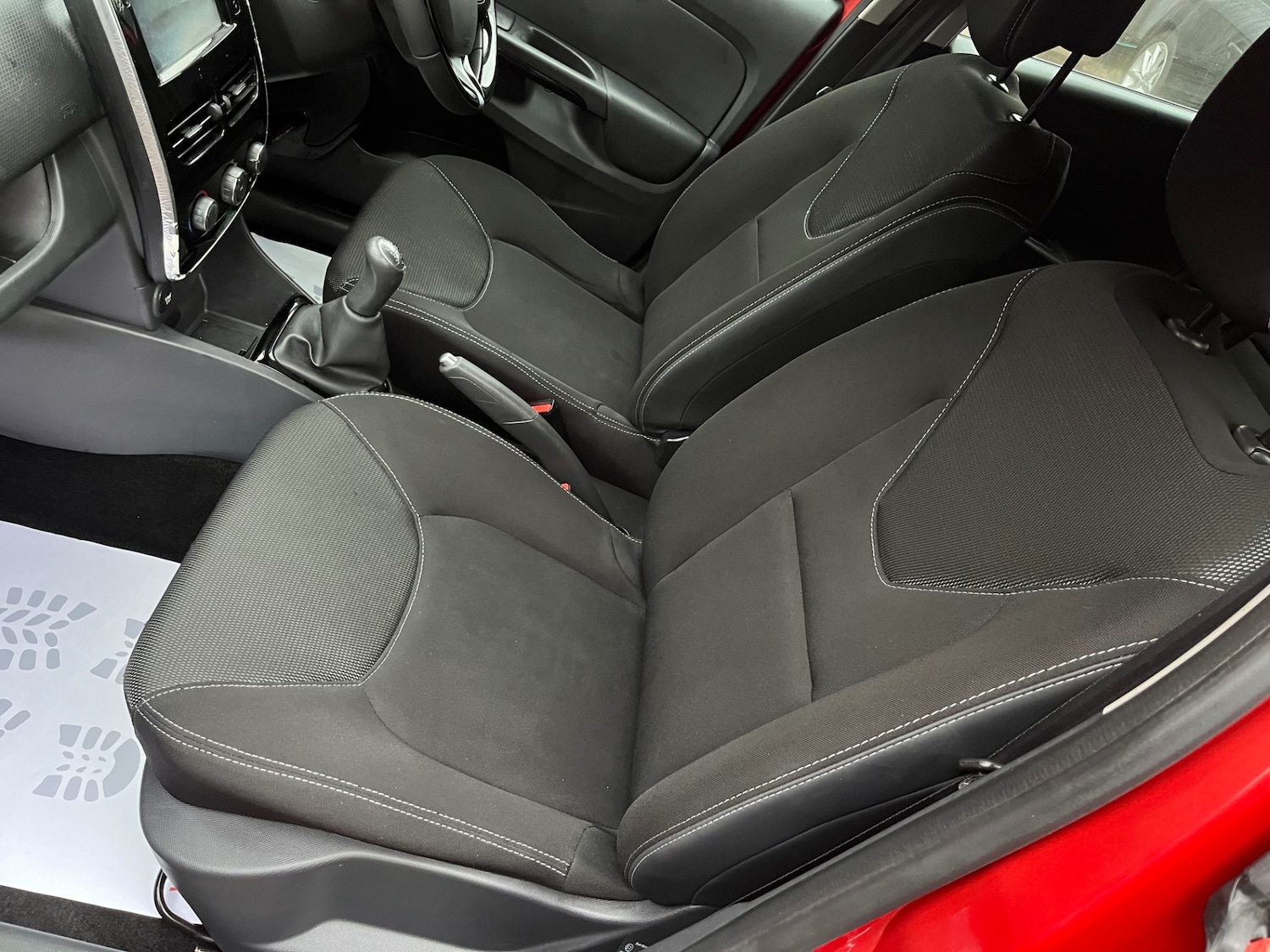 Used Renault Clio 2015 for sale - 76884783: Photo 16