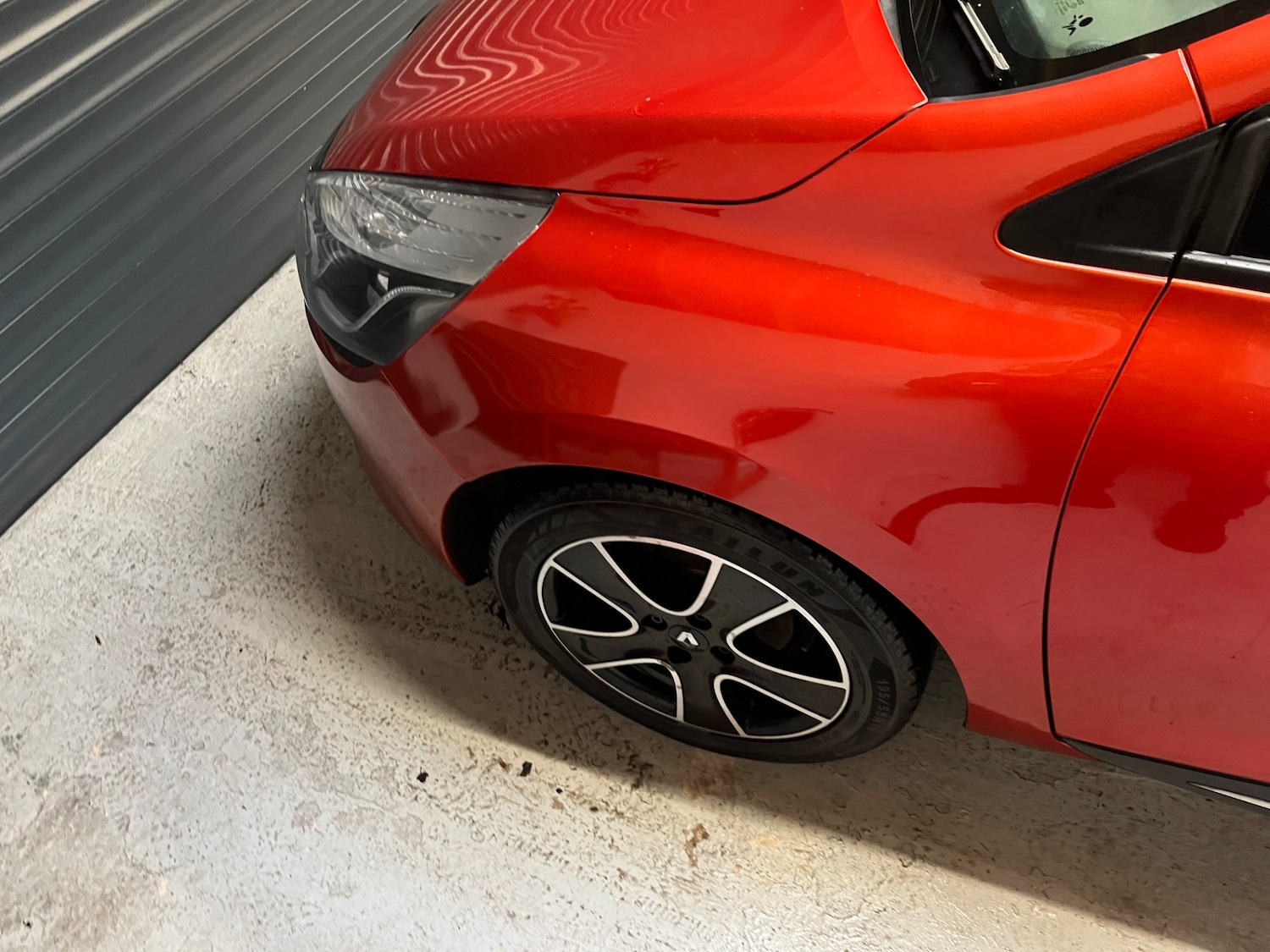 Used Renault Clio 2015 for sale - 76884783: Photo 28