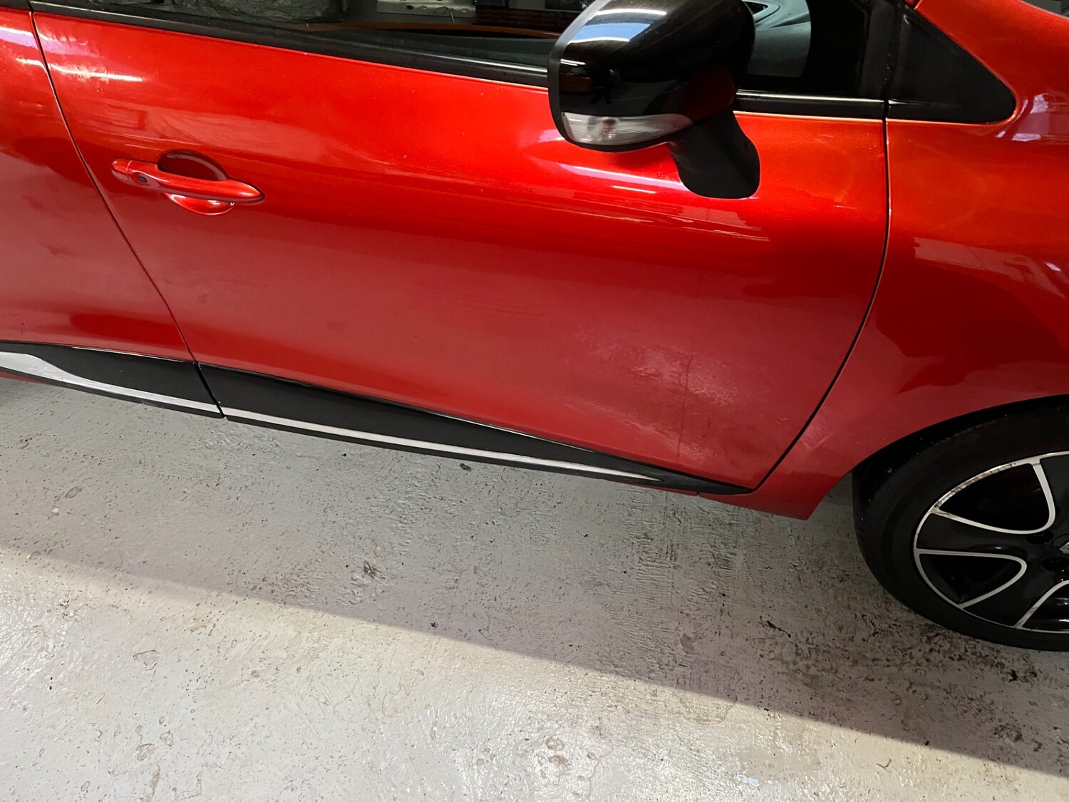 Used Renault Clio 2015 for sale - 76884783: Photo 40