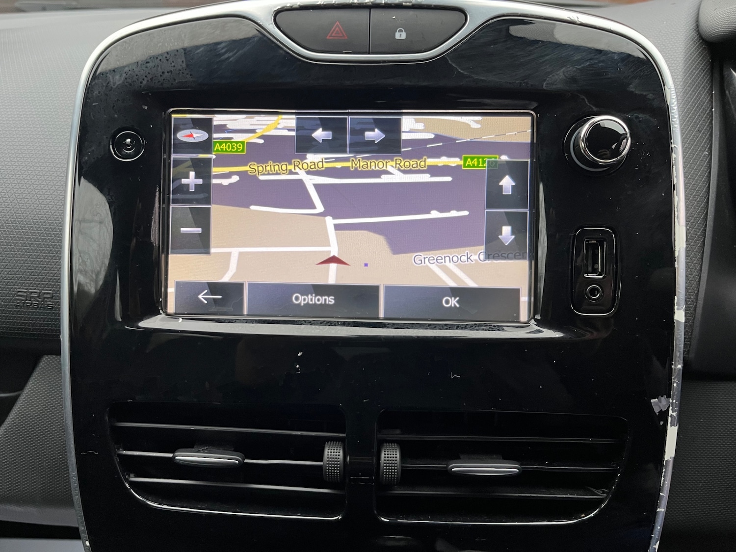 Used Renault Clio 2015 for sale - 76884783: Photo 9