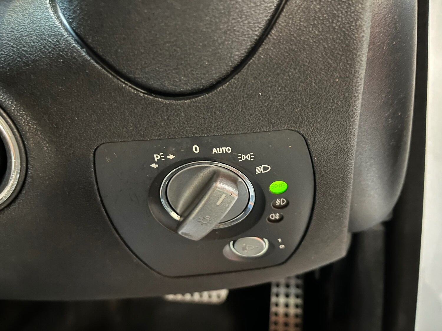 Used Mercedes-Benz SLK 2005 for sale - 76453161: Photo 90