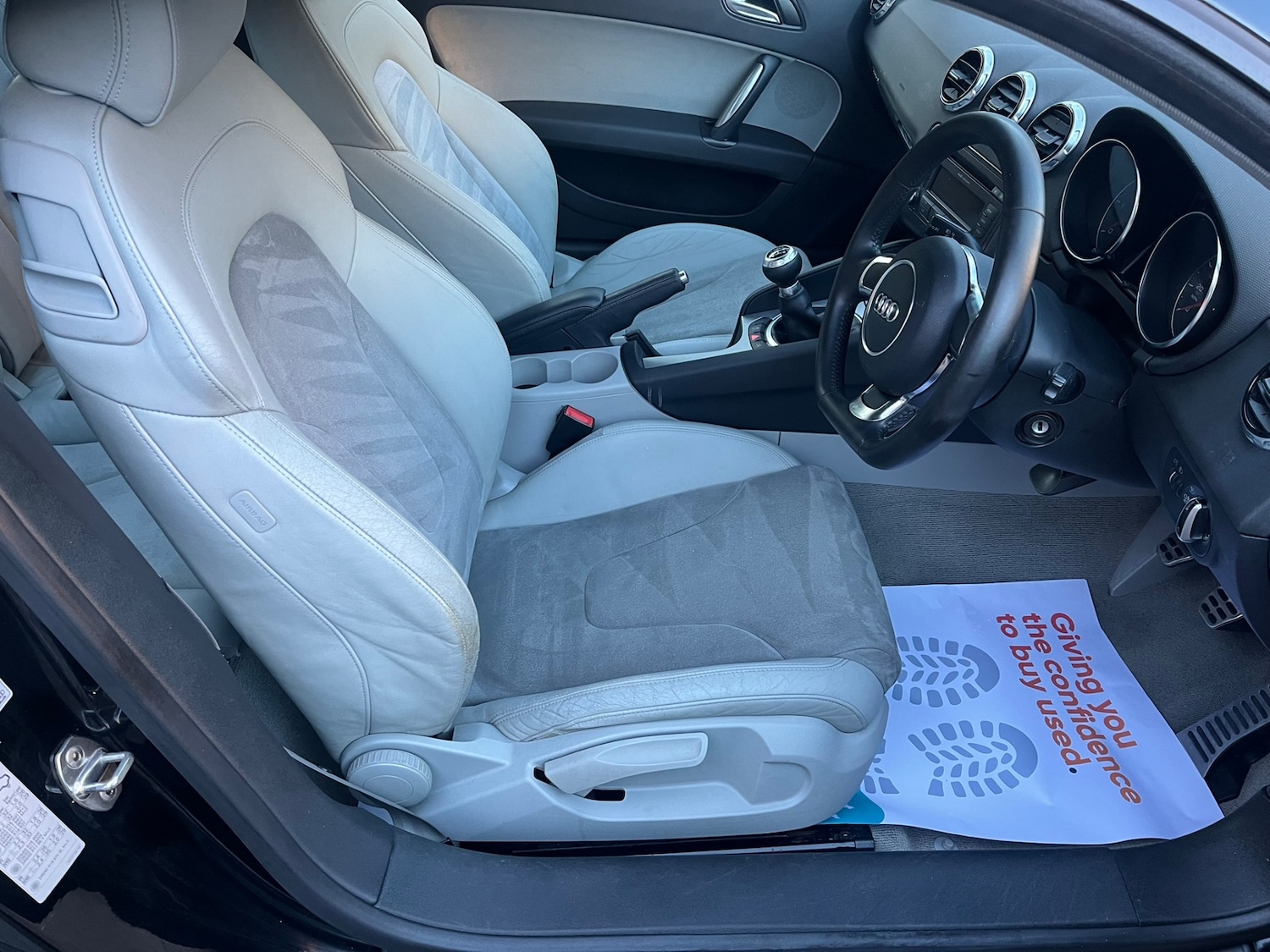 Used Audi TT 2011 for sale - 76603725: Photo 8