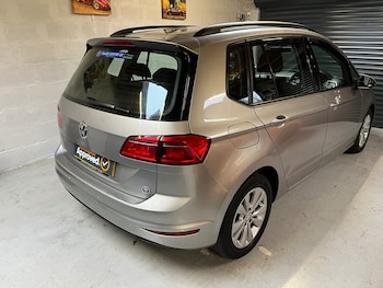 Used Volkswagen Golf SV 2016 for sale - 77013821: Photo