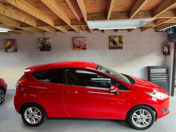 Used Ford Fiesta 2015 for sale - 79474926: Photo