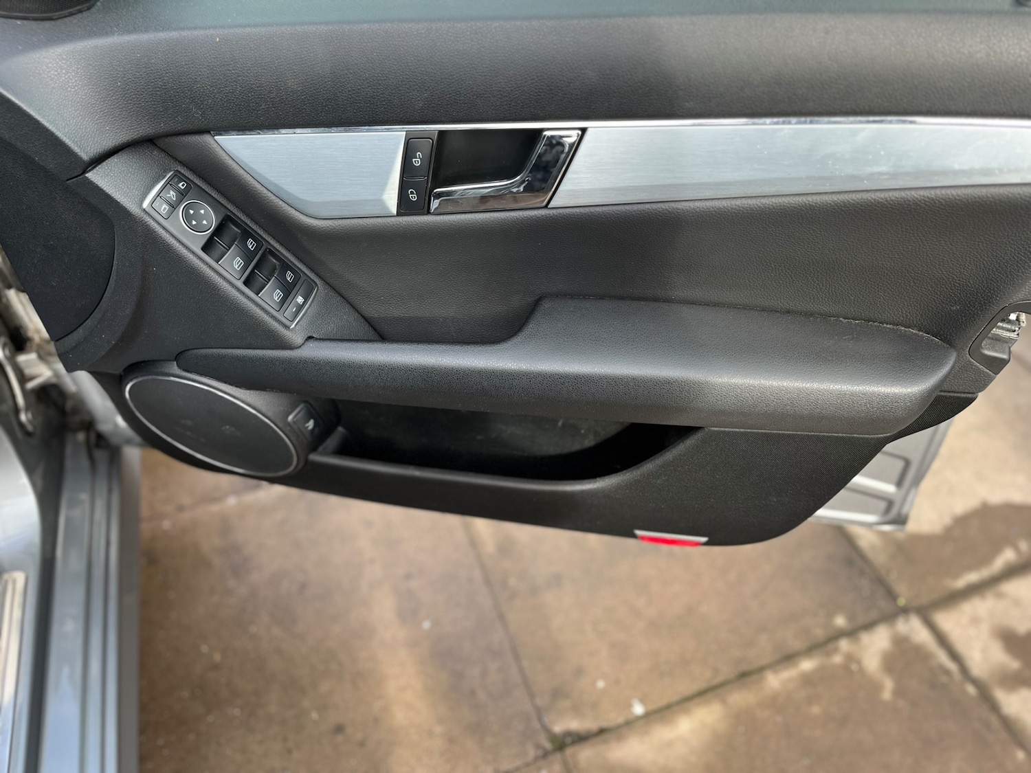 Used Mercedes-Benz C Class 2011 for sale - 77438507: Photo 17